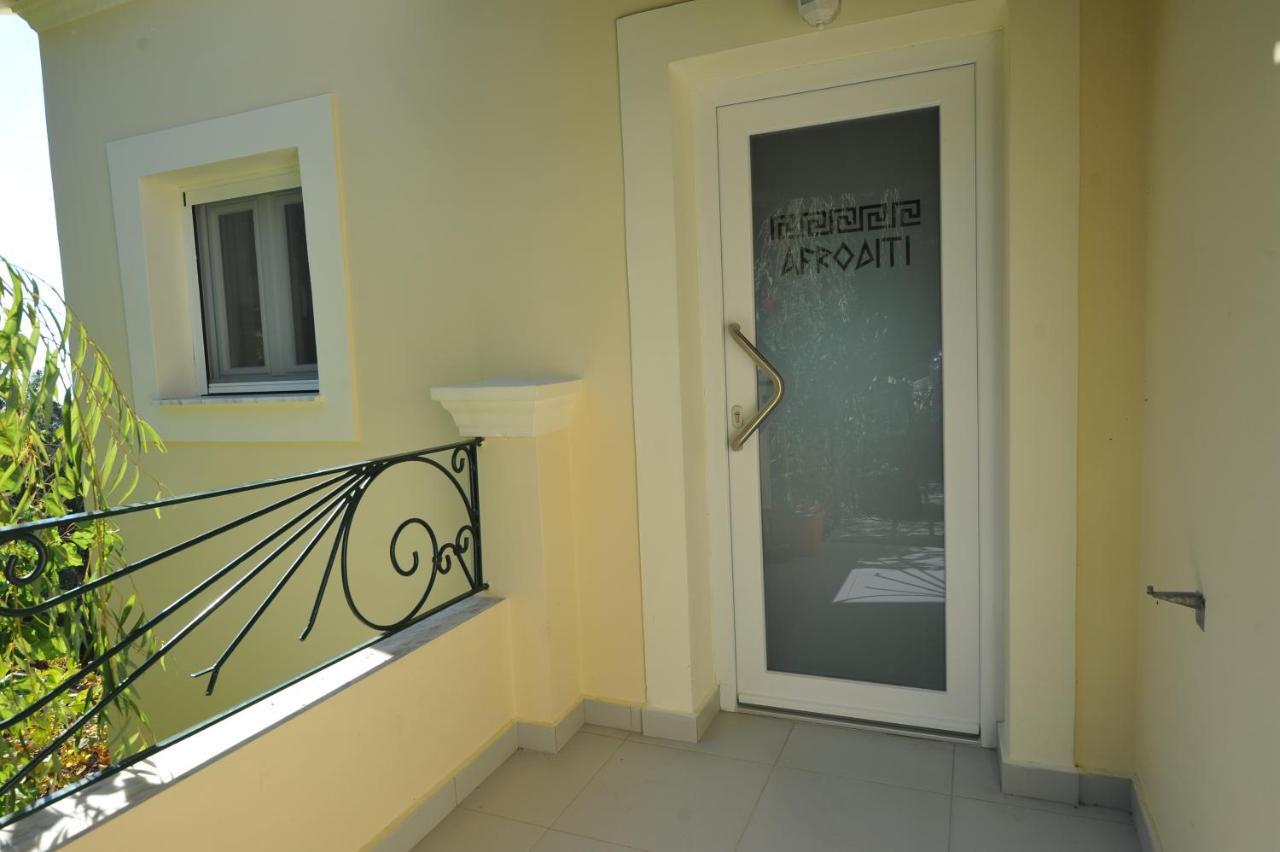 Villa Theodora View Apartments Afroditi Agios Georgios Pagon Exterior photo